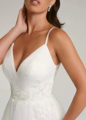 Diamond White A-Line V-Neck Sequins Tulle Dress