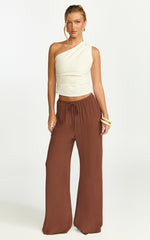 Makenna Pants - Wide Leg Crinkle Pants in Chocolate